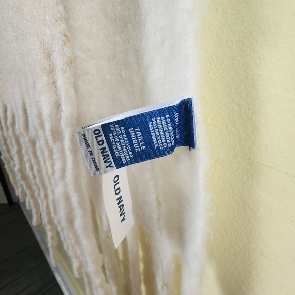 Colourblock Fringe Scarf - Picture 8 of 8